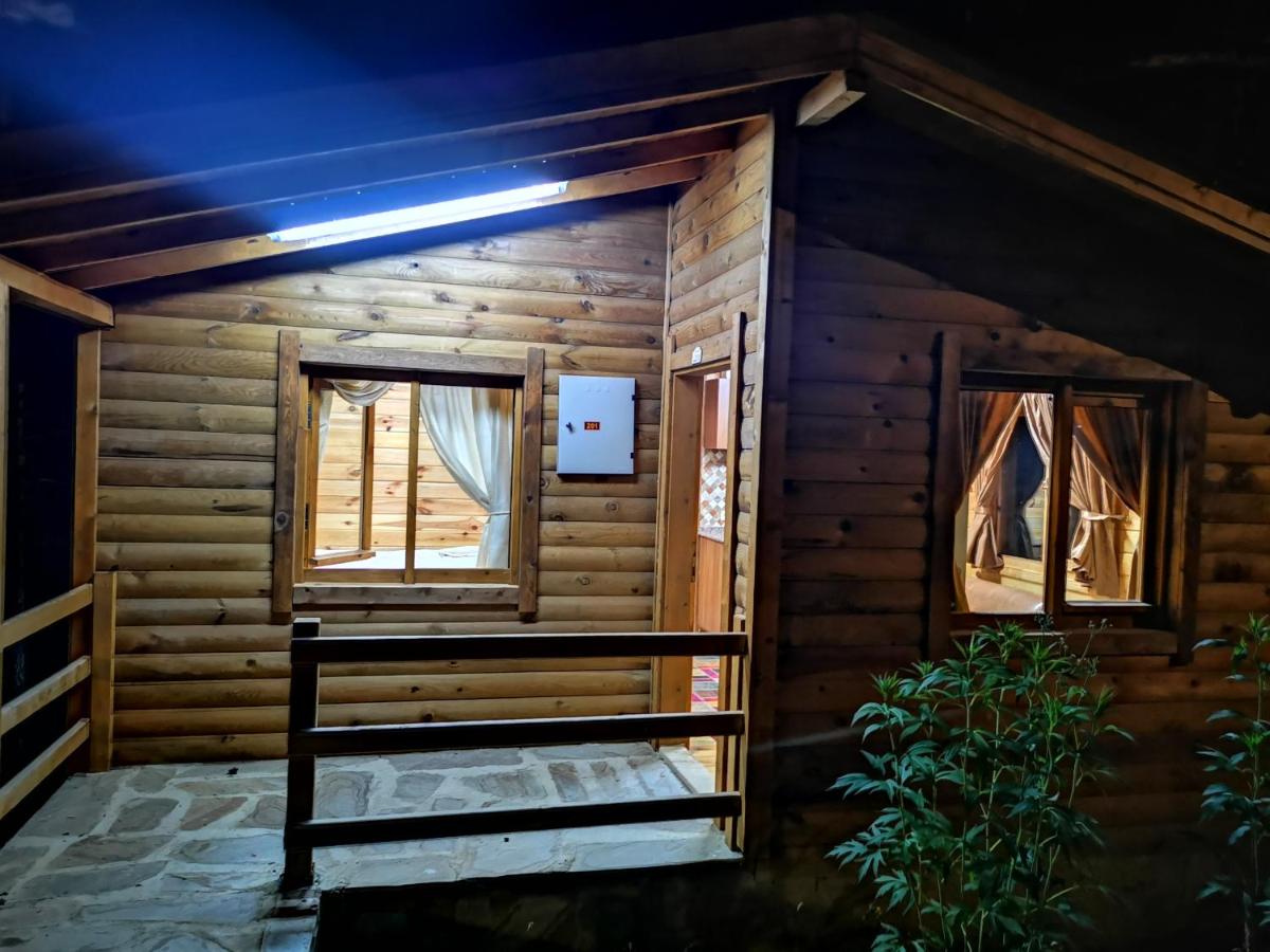Limni Gölü Bungalow - Housity