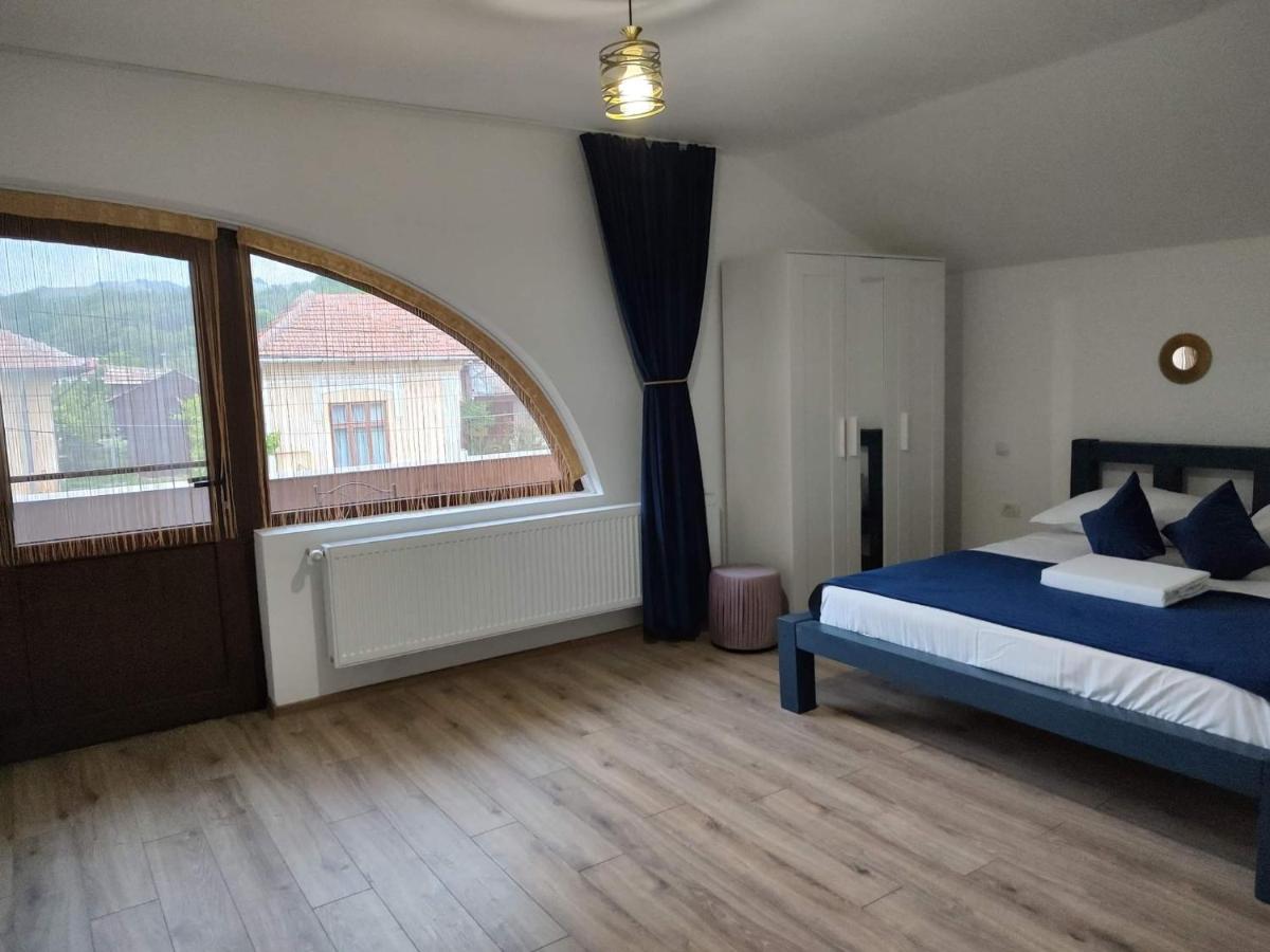DANIA&PETRU RESIDENCE - Housity
