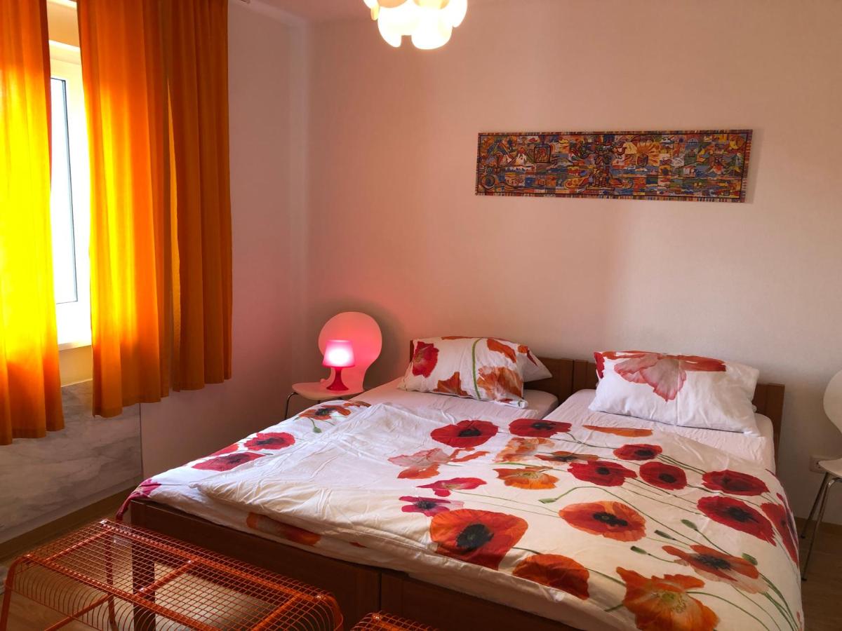 Altstadt Nähe 7 Min Fußweg über Alte Maibrücke zu Pension mit Balkon & Garten, ideal for long stay, relocation - Housity