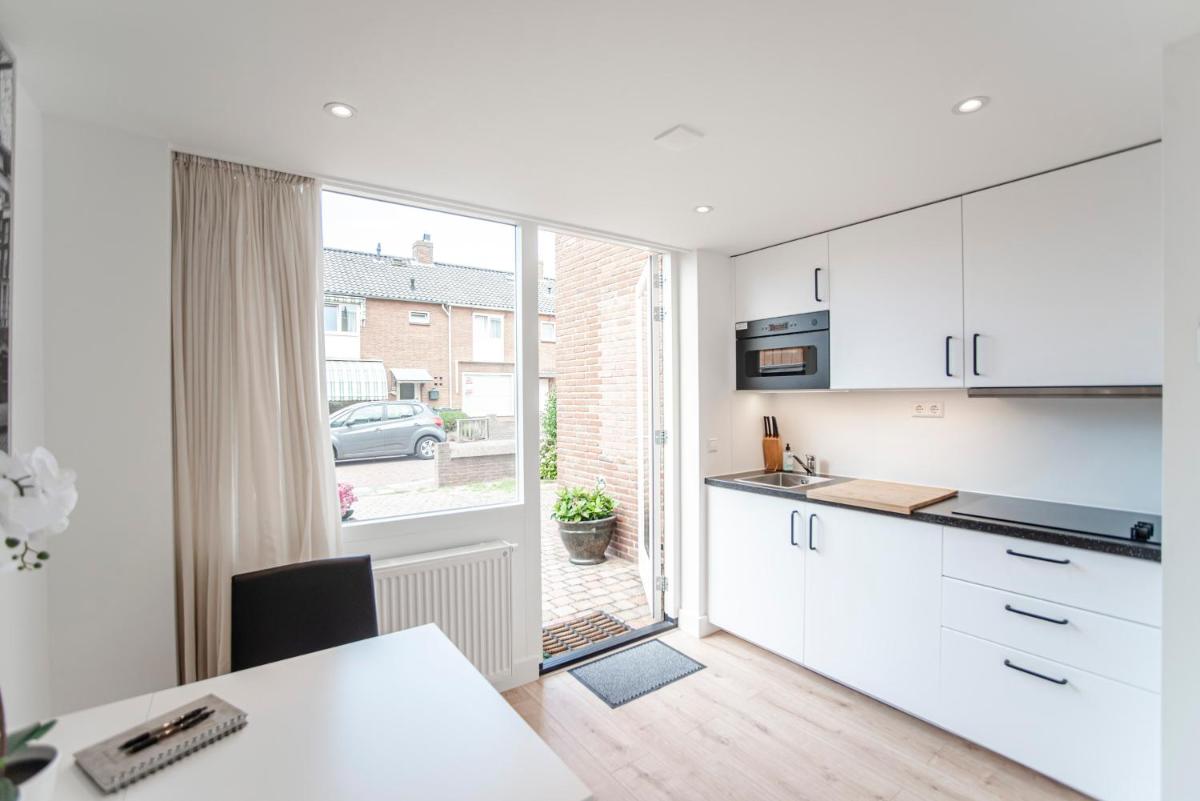 Happy Days Apartment - Luxurious - Free parking on own property - Housity