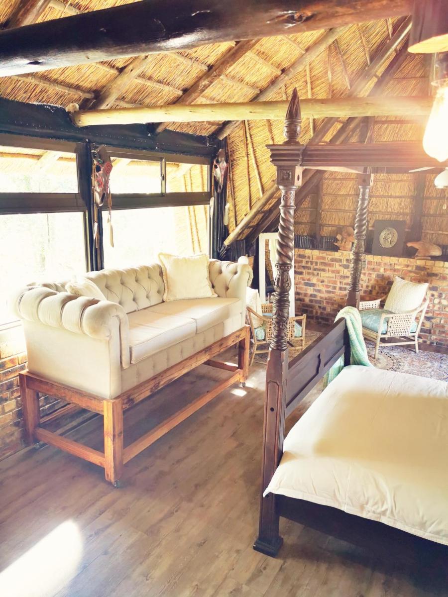 Lone Wolf's Lair - Housity