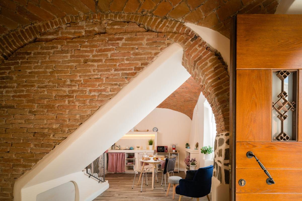 Domu Manca - Housity