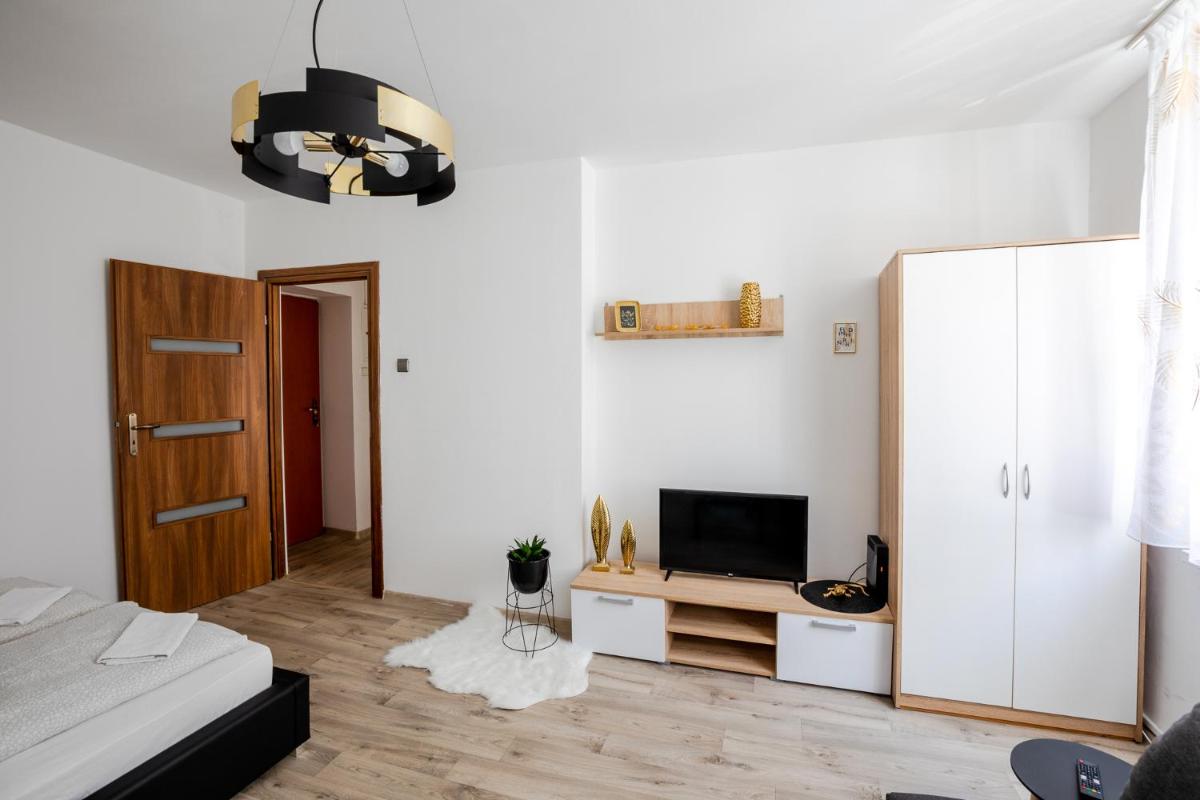 Gold Vision Apartment - Housity