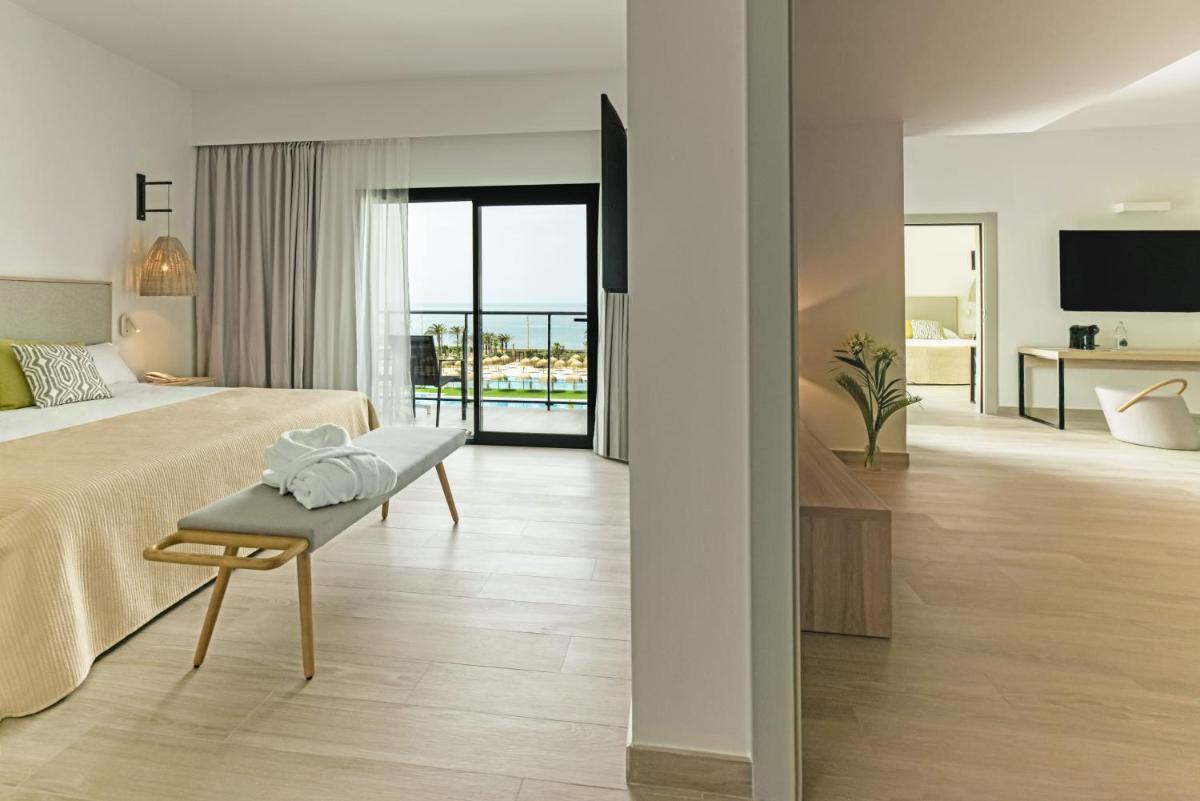 Cama o camas de una habitación en Cabogata Beach Hotel