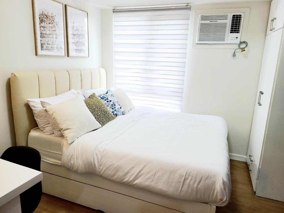 Steff's Condo 815 at CENTRIO Tower Deluxe Unit - Housity