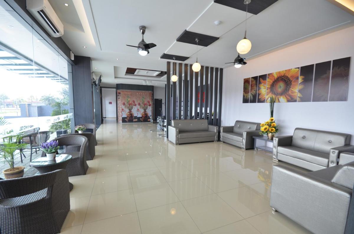 AST Hotel - Housity