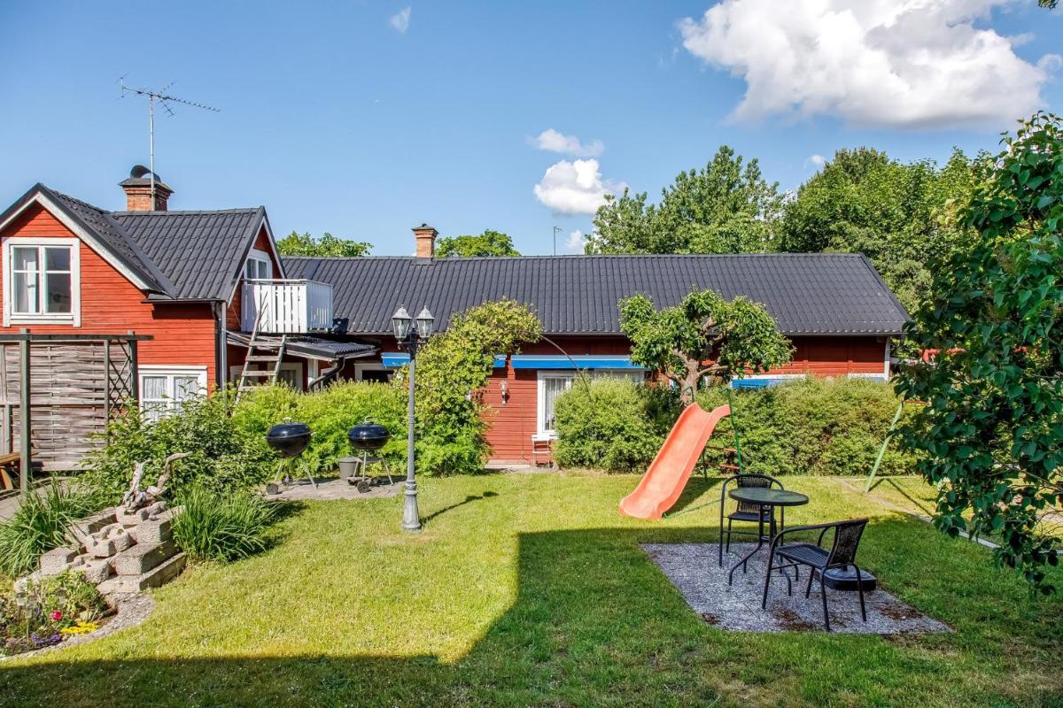 Suitetrails - Holiday apartment in Vimmerby with cozy courtyard