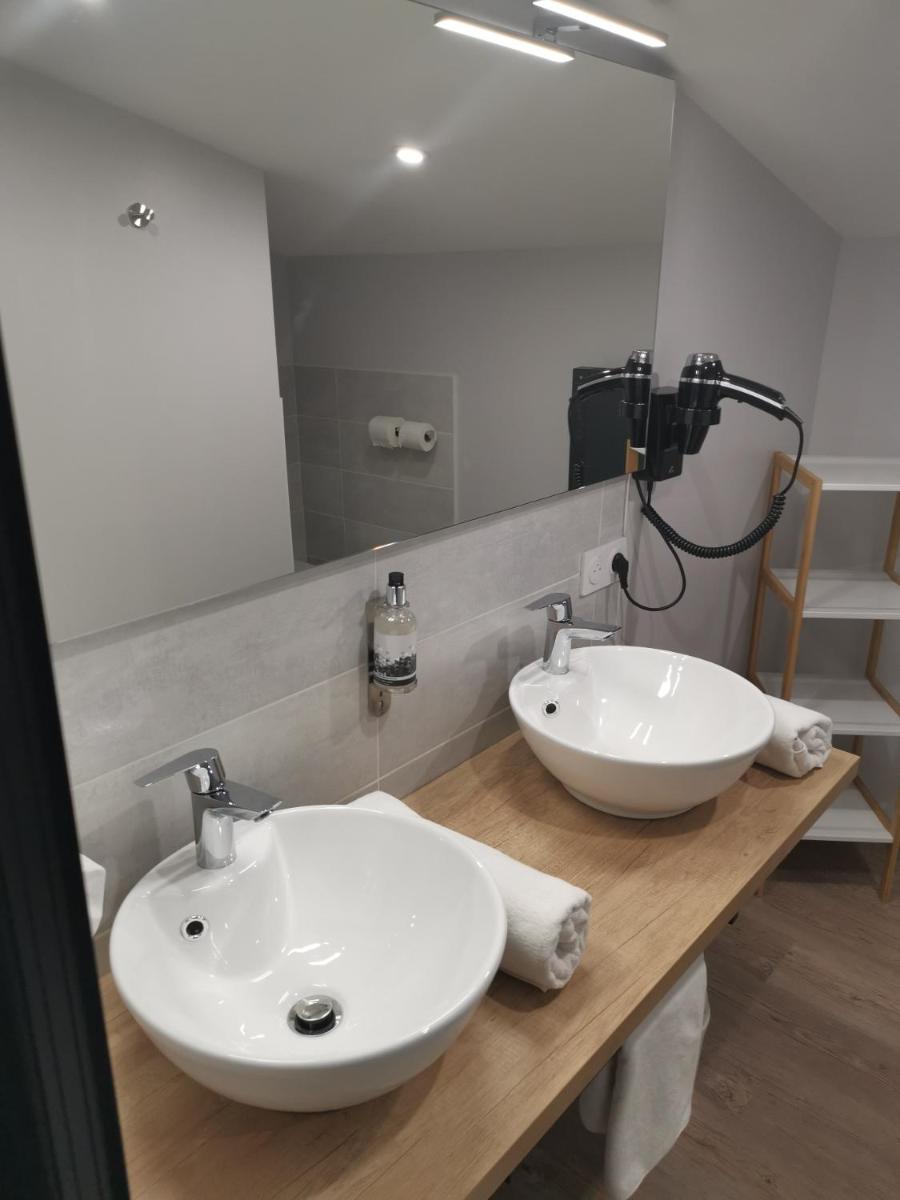 Logis Le Relais du Chapeau Rouge - Housity