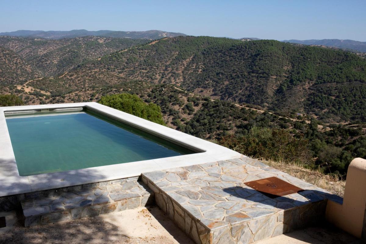 Complejo Rural Las Casas del Pantano - Housity