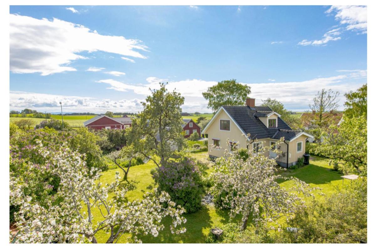 Classic swedish house 5 min from the beach - Housity