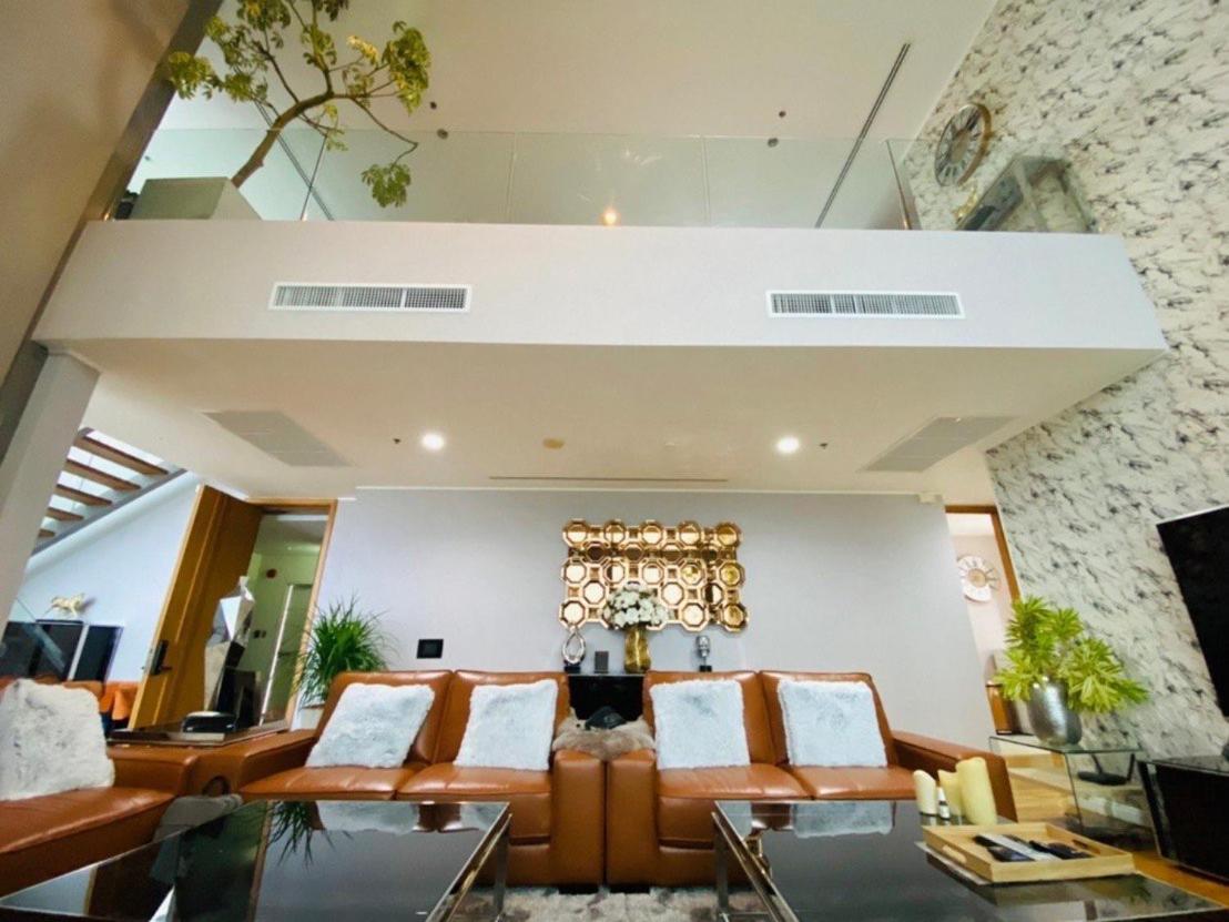 North Point Condo Yizen 4603 - Housity