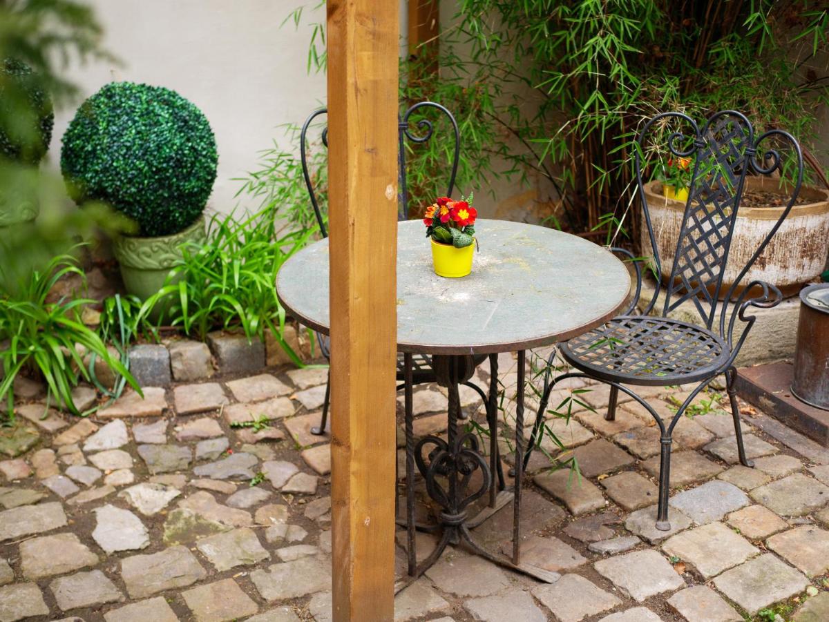 Romantic nest under Prague Castle - Housity