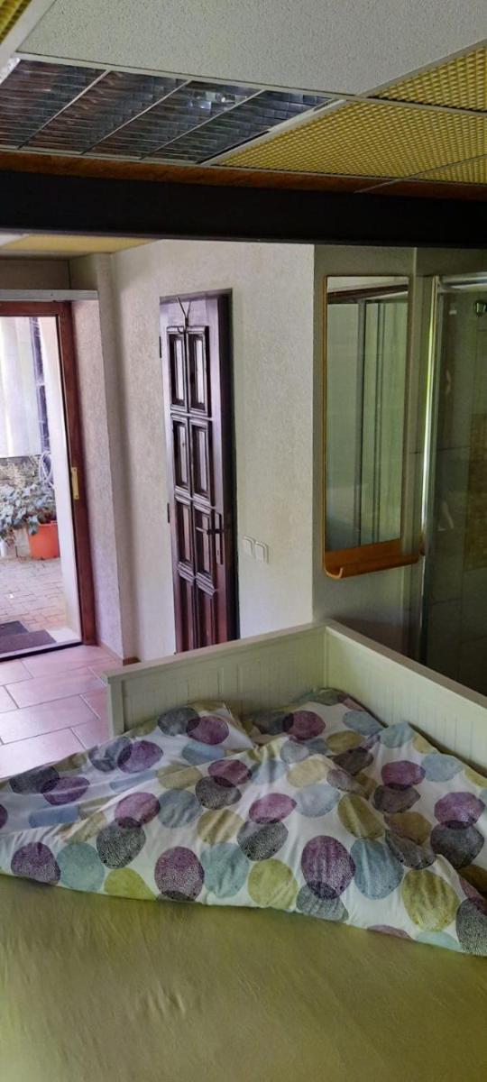 Fabrika Cvikov - Housity