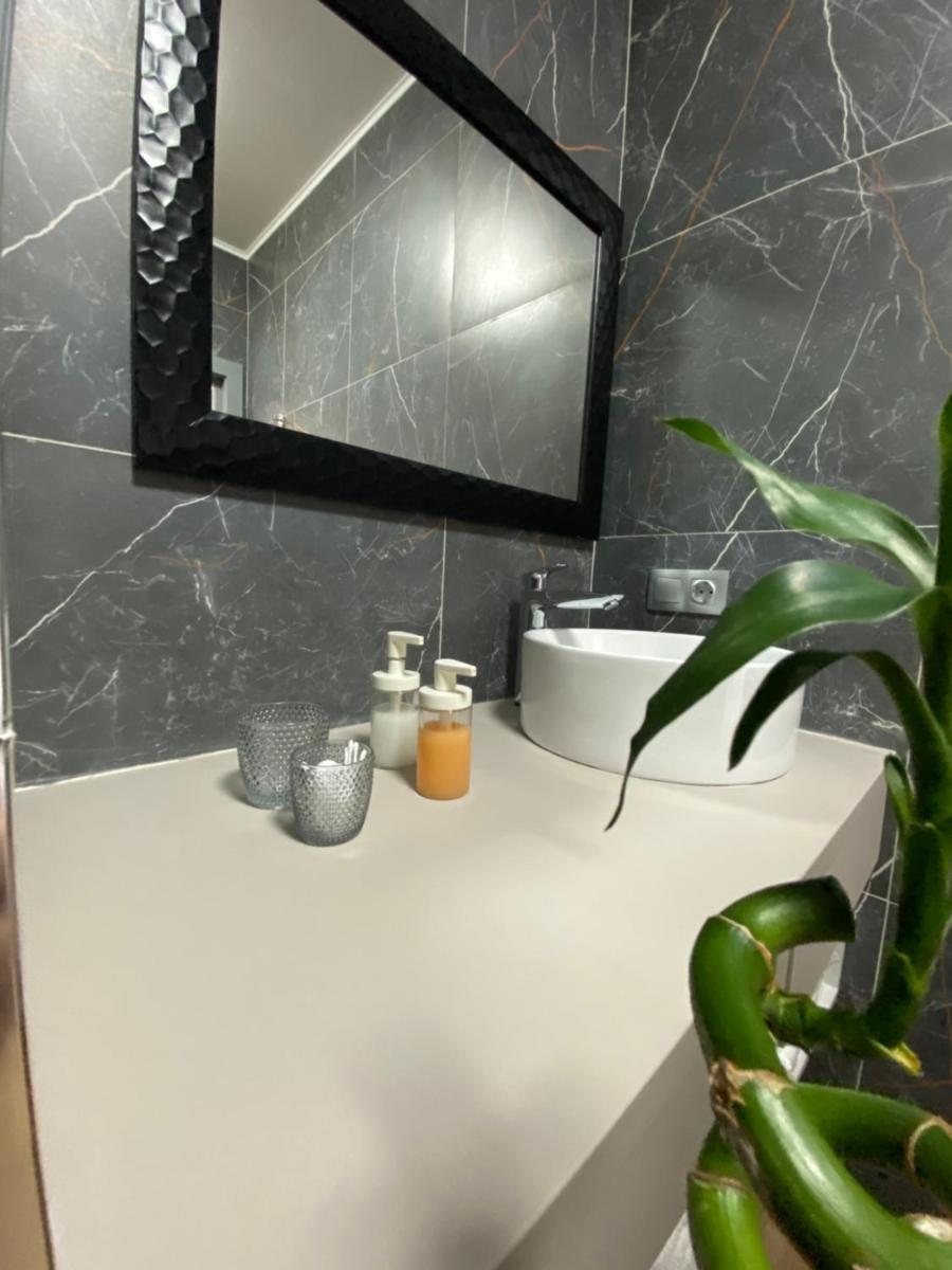 MURA Boutique - Housity