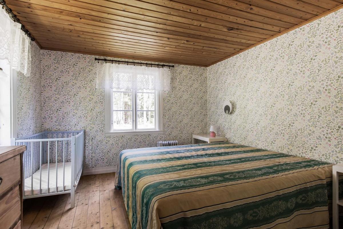 Cozy cottage with 500 m to lake and rowing boat - Housity