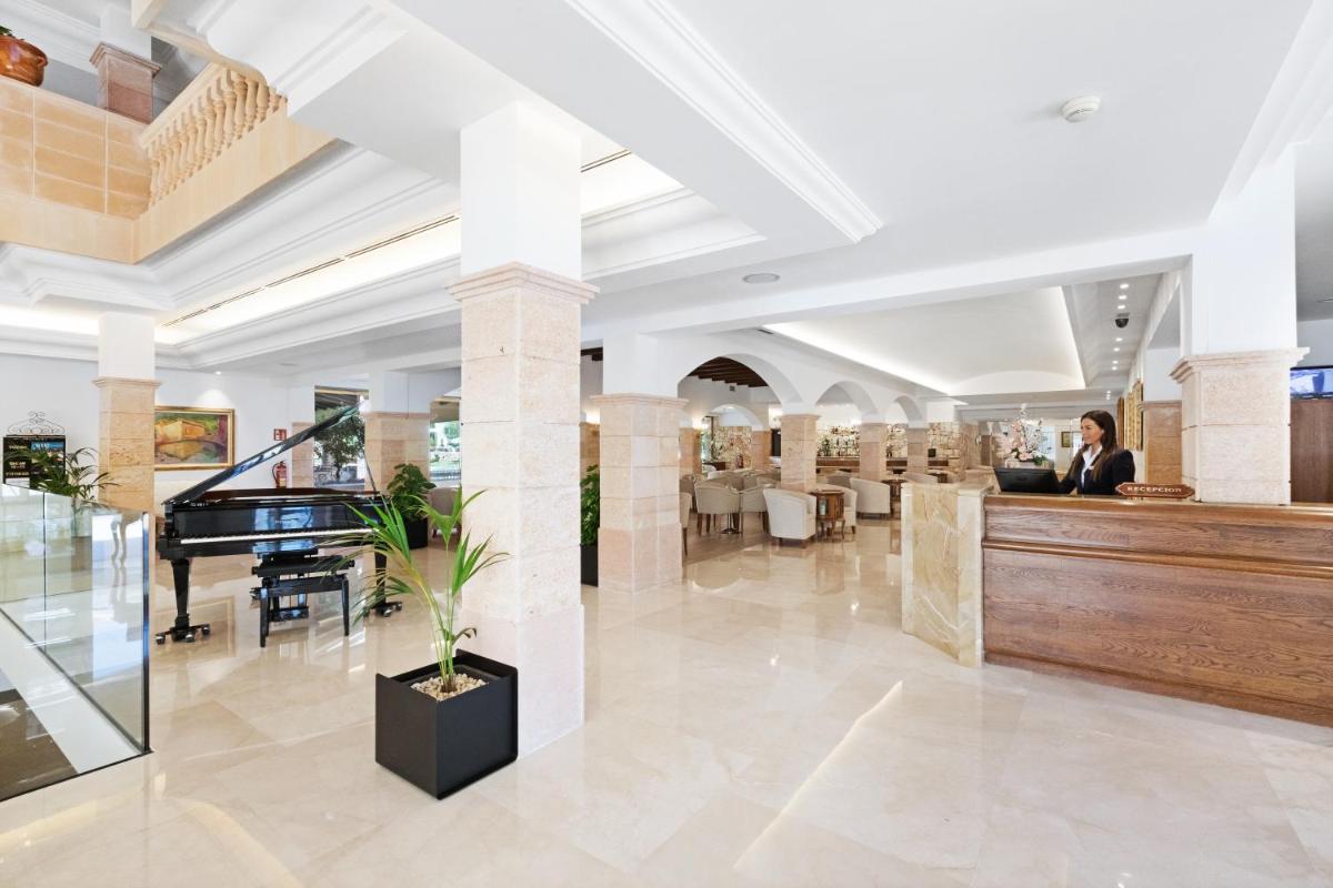 Imagen de la galería de CM Mallorca Palace - Only Adults, en Sa Coma