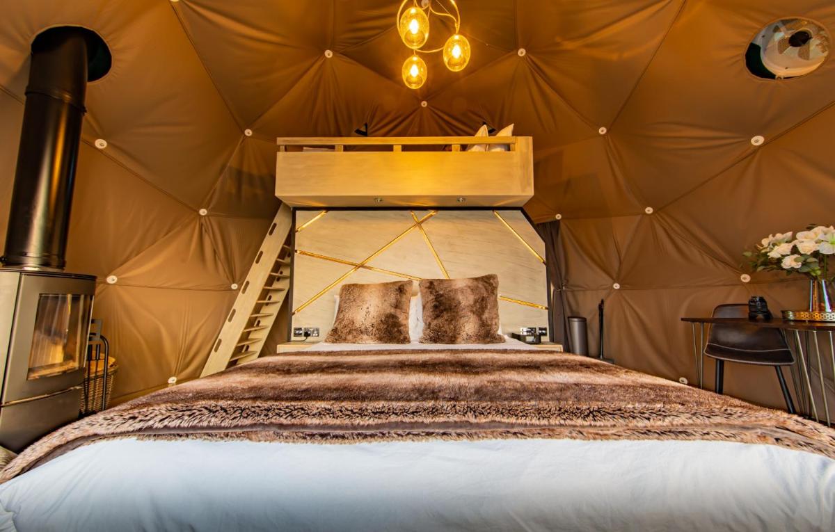 Finest Retreats - Chartwell Luxury Dome - Housity