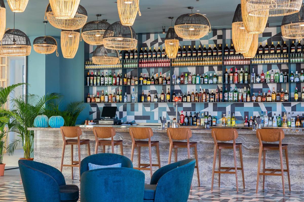 Bebidas en Atzavara Hotel & Spa