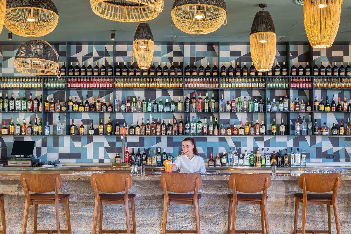 Bebidas en Atzavara Hotel & Spa