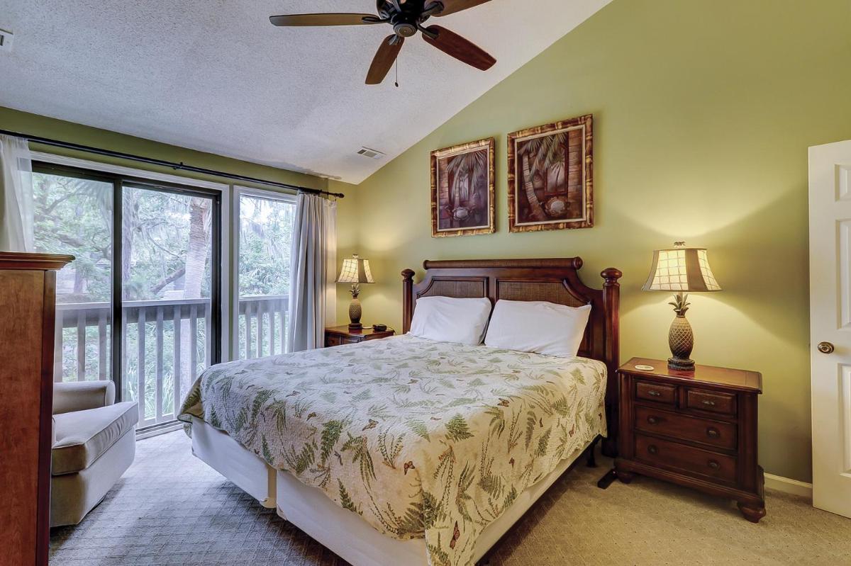 103 Beachwalk 2 BR Shipyard - Housity