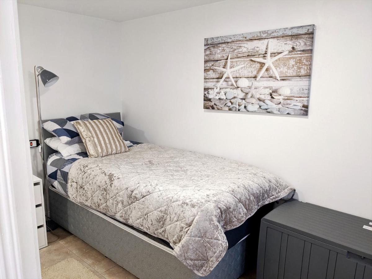 Forest View Impeccable two bedroom house - Housity