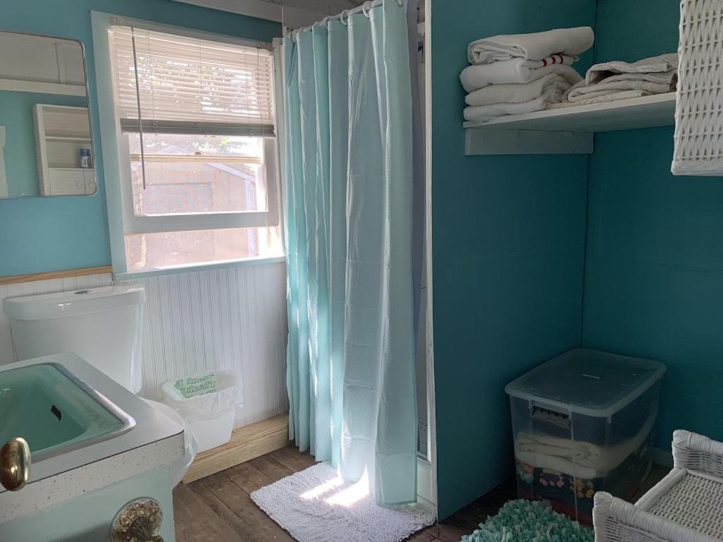 Blue Lagoon - - Housity