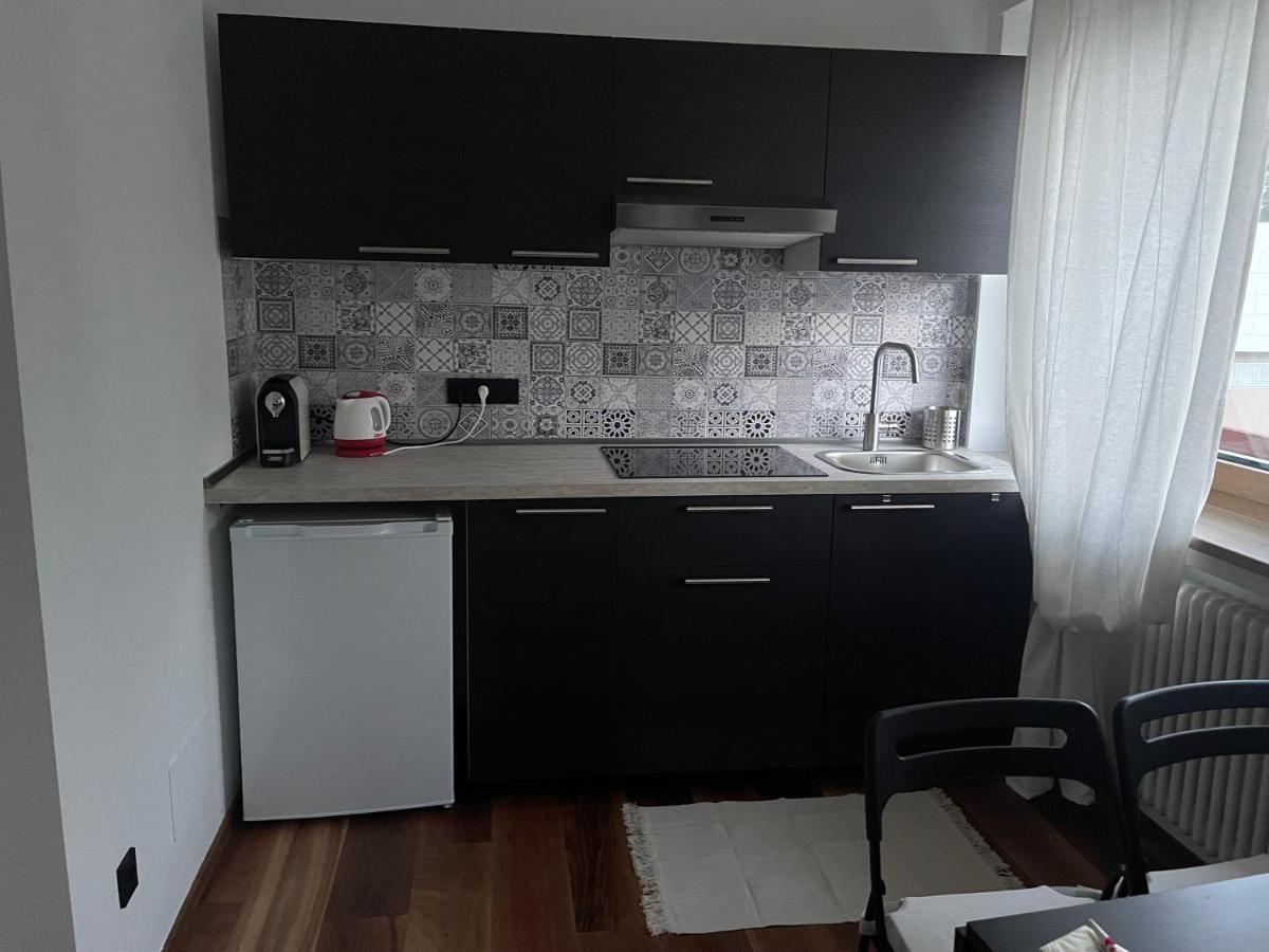 LaCasadiGuendy - Housity