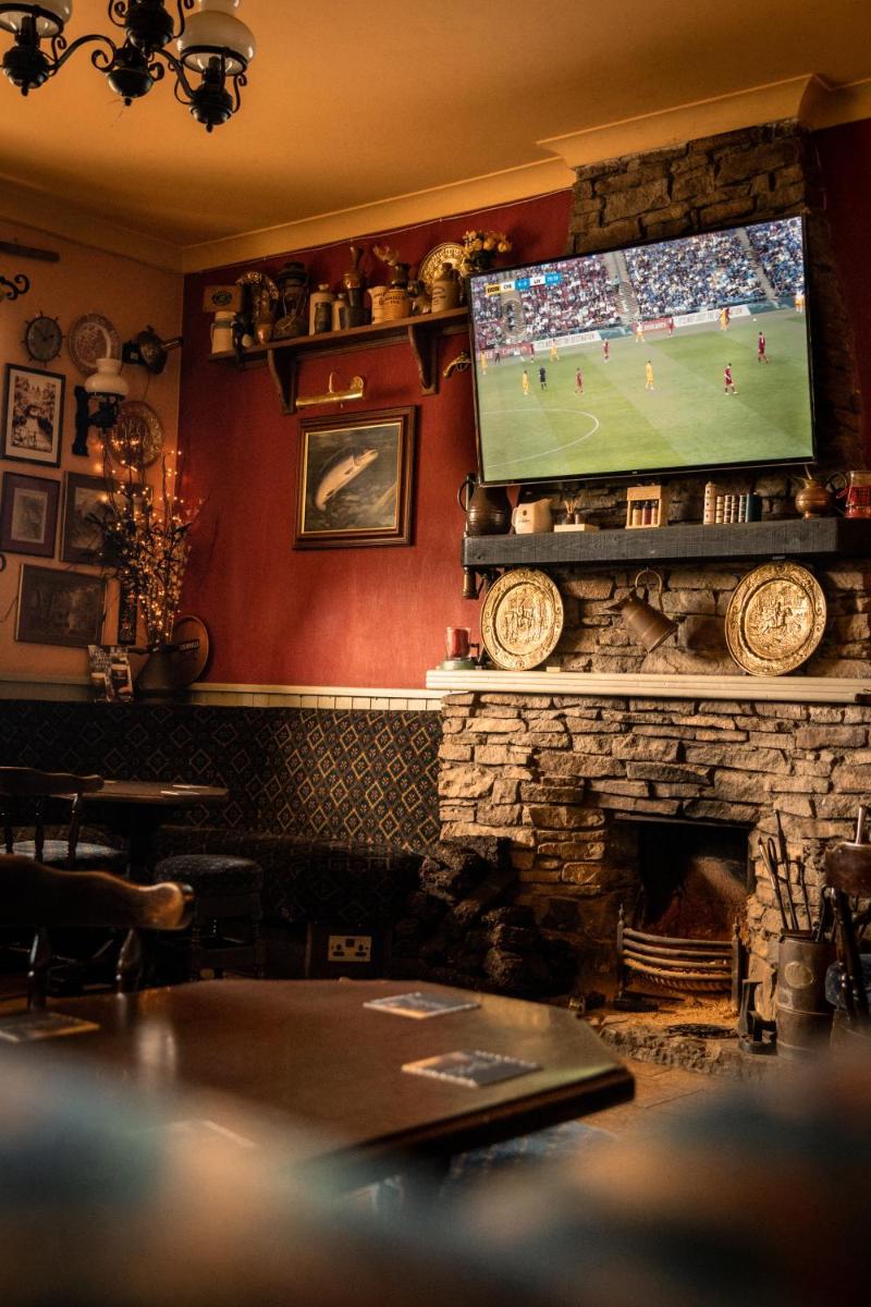The Village Inn - Housity