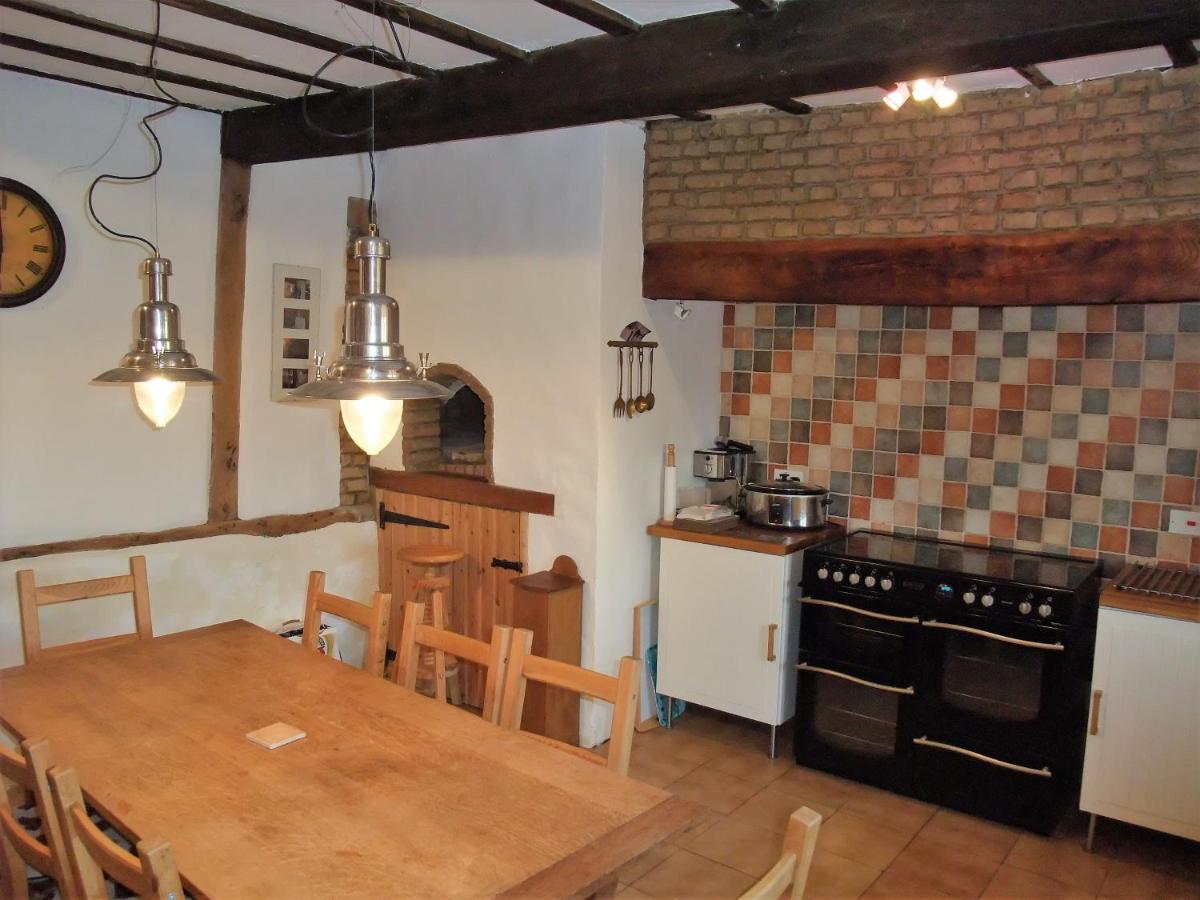 Somme Farmhouse and Barn - Housity