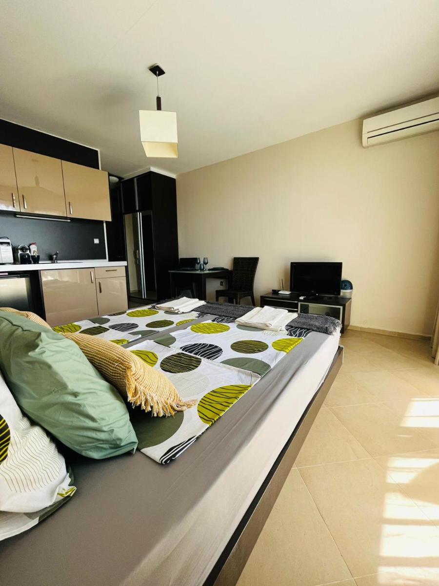 Lovely studio directly to beach area - Housity