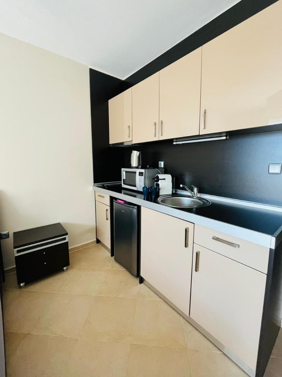 Lovely studio directly to beach area - Housity