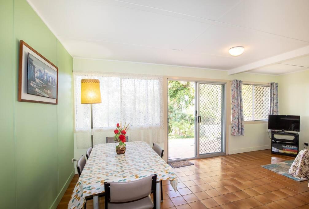 ARCADIA -Straddie original 3 bedroom house with ocean views - Housity