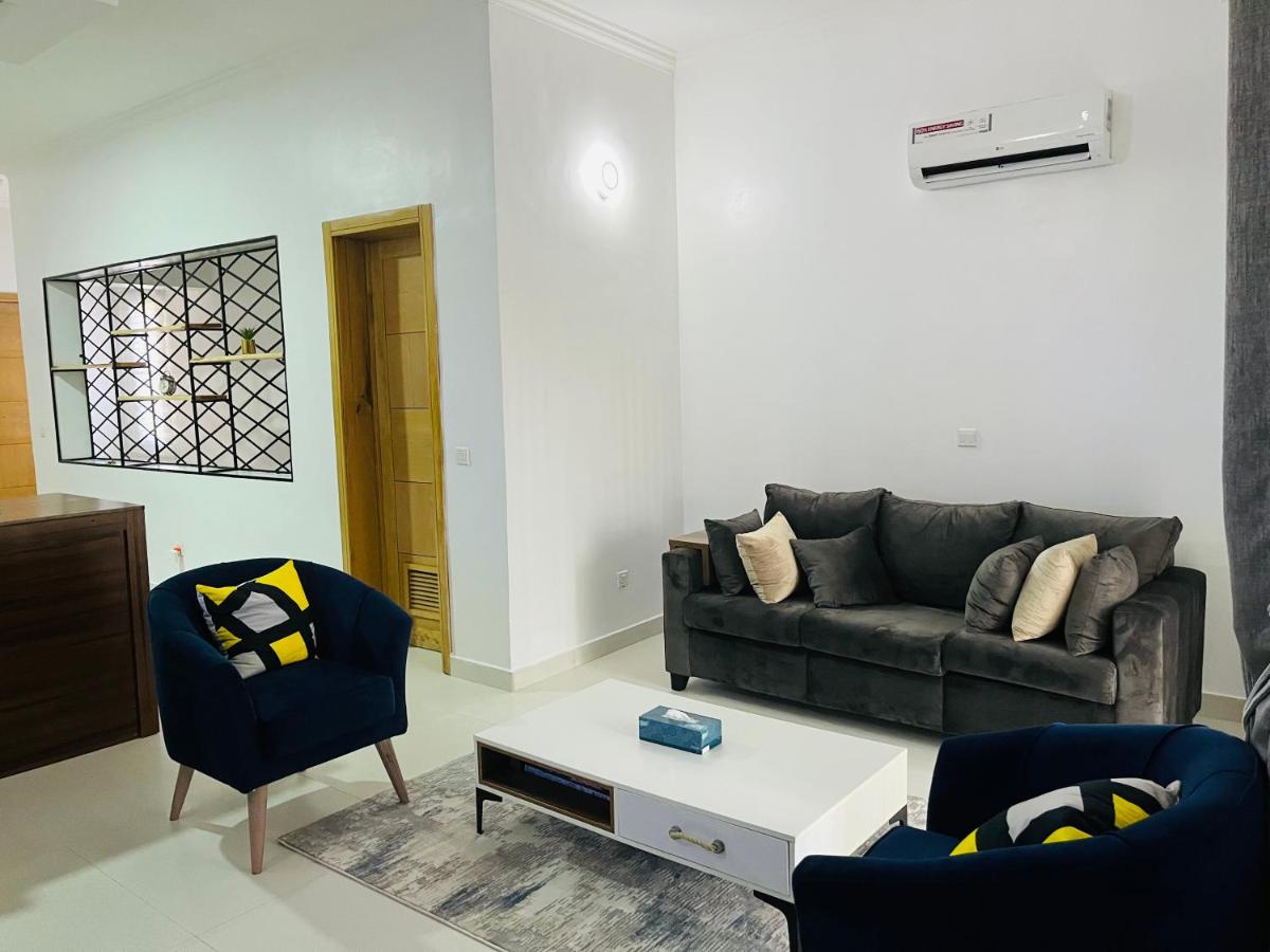 The Zen Loft - 2BR Open Plan Apt W/Pool+Smart Lock - Housity