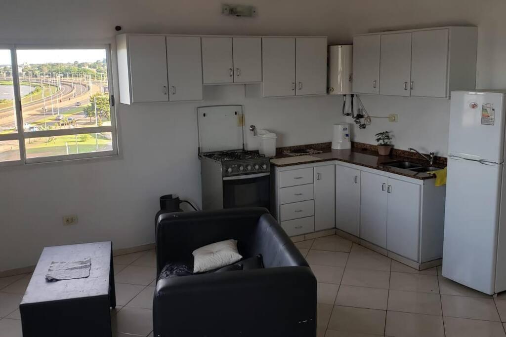 Hermoso Departamento Con Vista al Río y Parrilla - Housity
