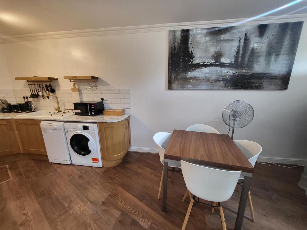 Garland Grangewood Central House, London - Housity