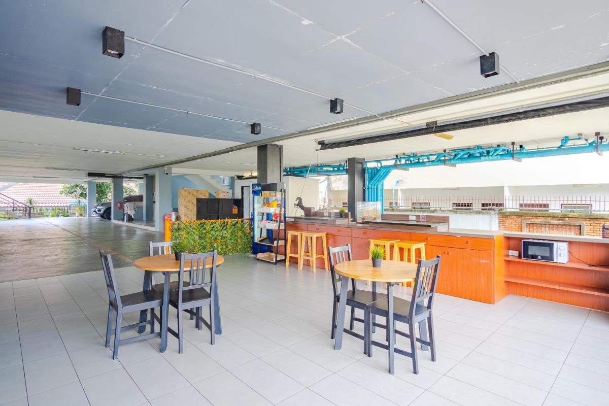 AJ Residence - Housity
