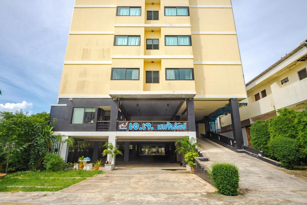 AJ Residence - Housity