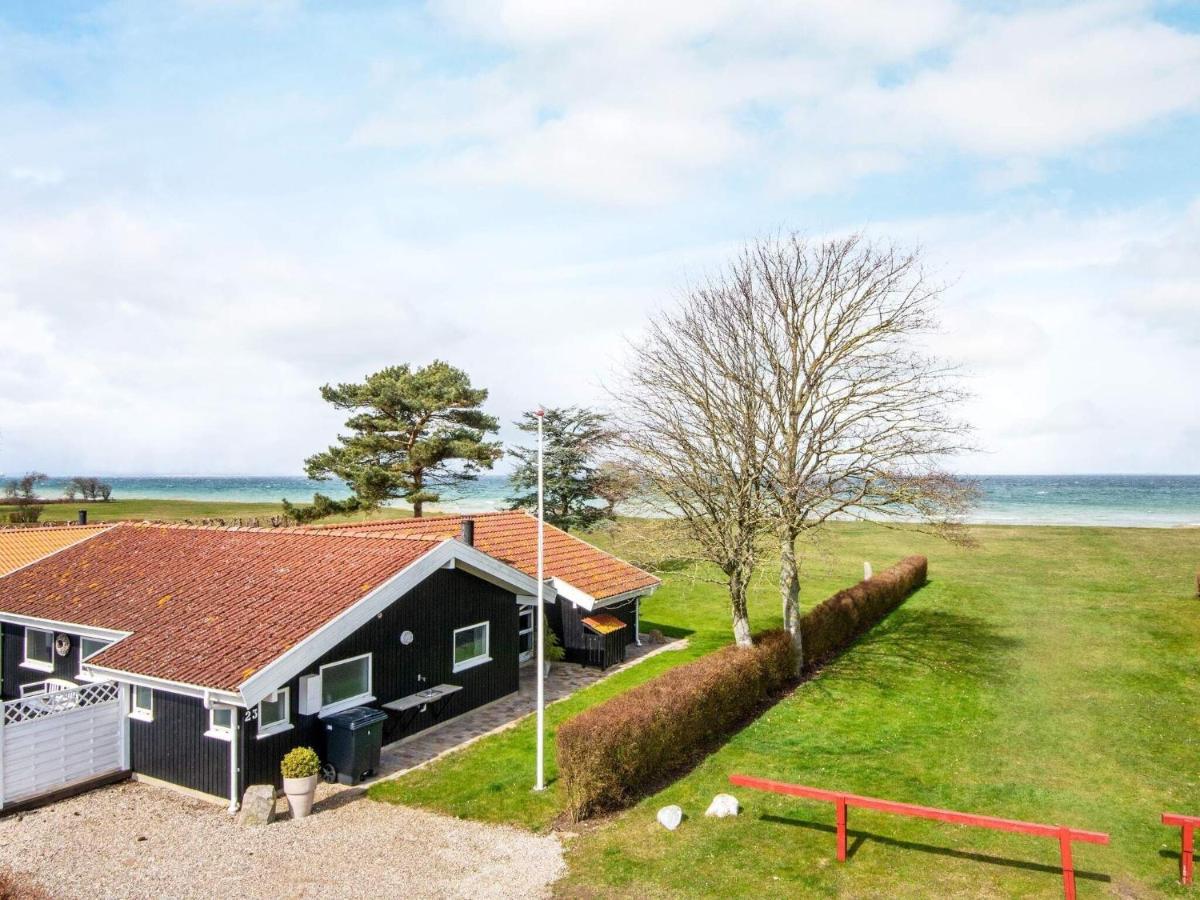 6 person holiday home in Nordborg - Housity