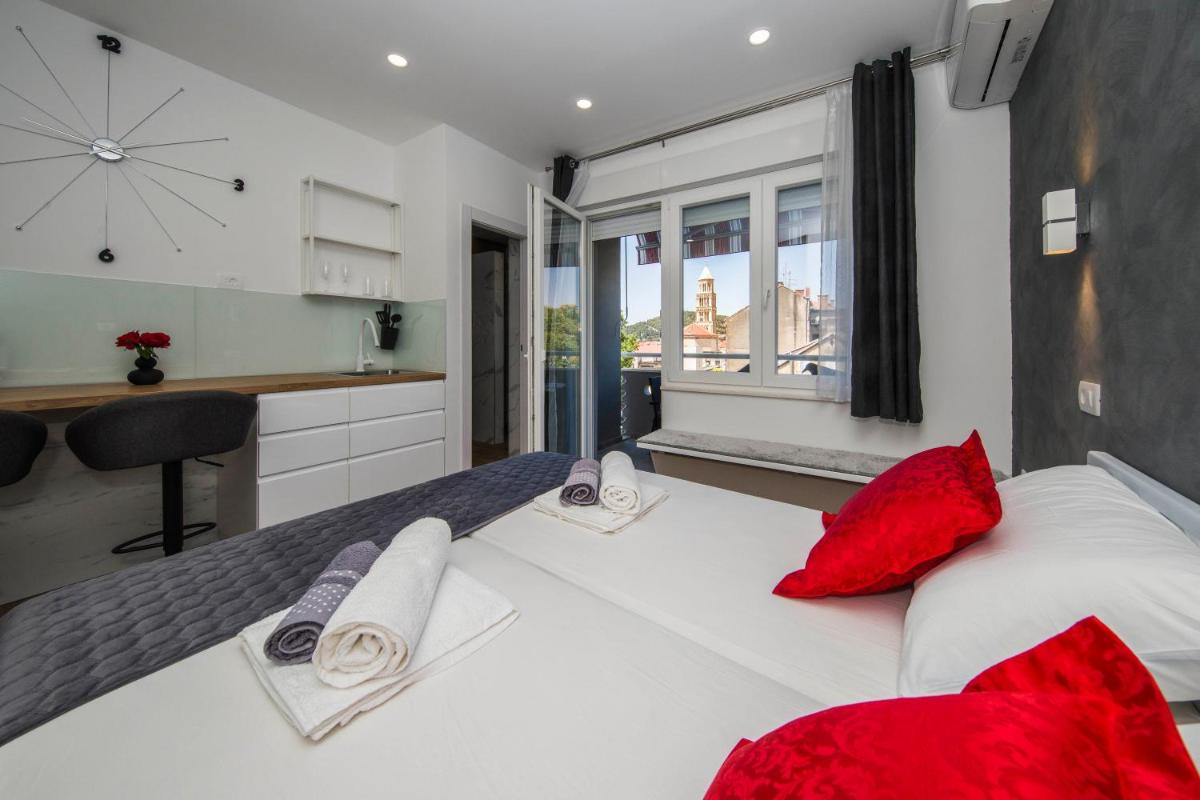 Split Central Luxury Studios - Housity