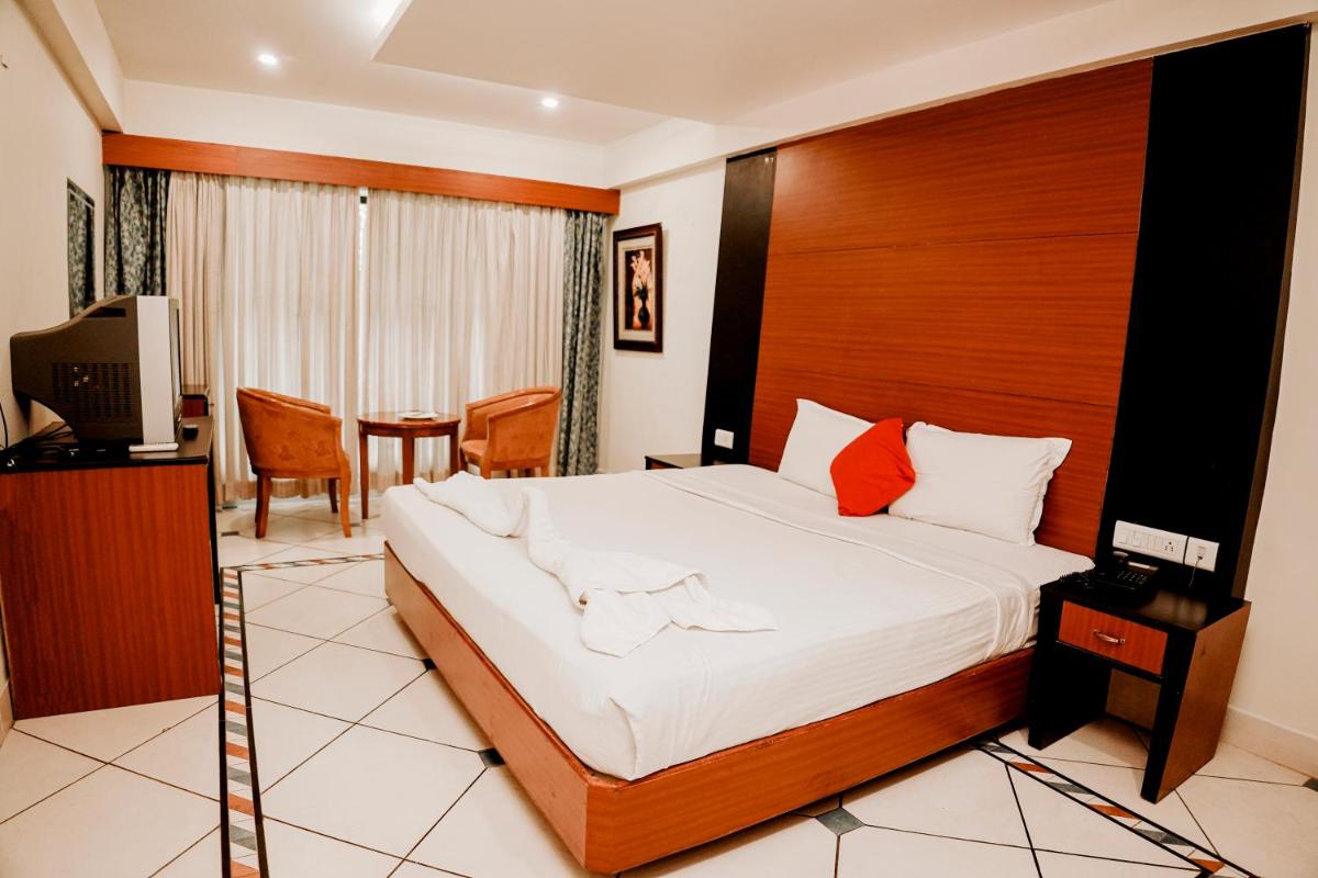 Emarald Resort - Housity