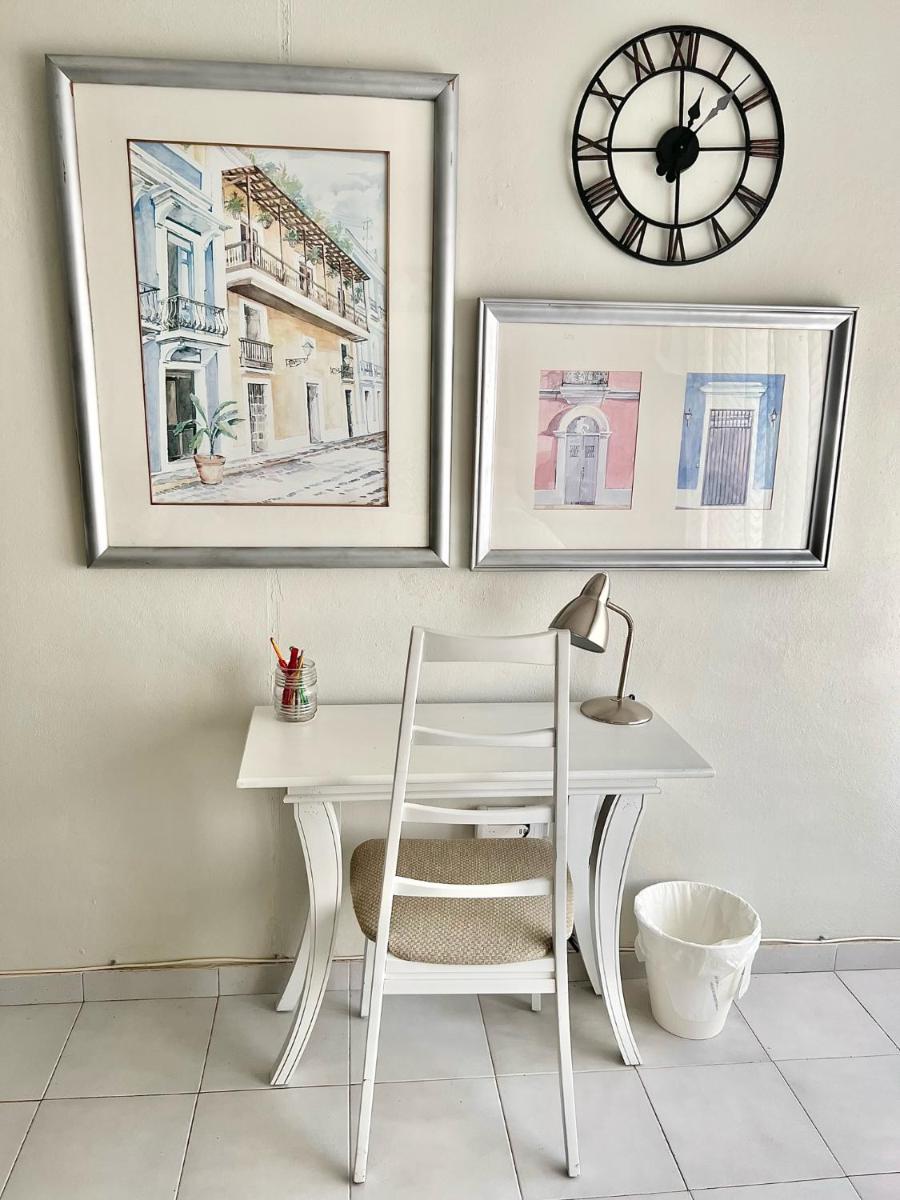 Studio Condo With Free Parking - Housity