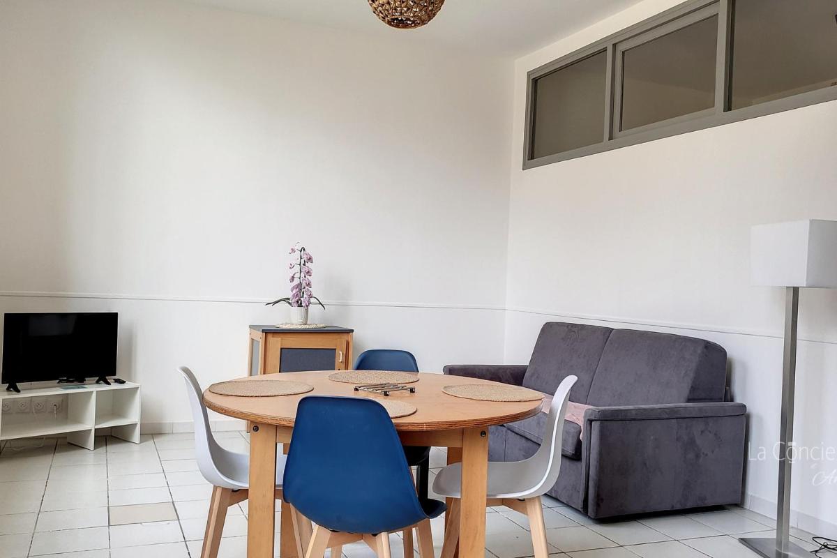 AMX5 - Les Falaises un logement agréable et calme au rez de chaussée - Housity