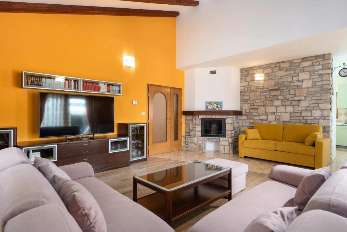 Villa Morena - Housity