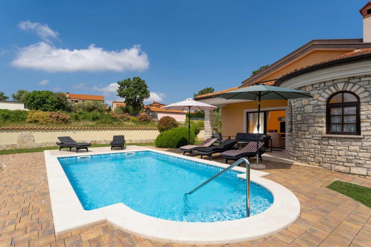 Villa Morena - Housity