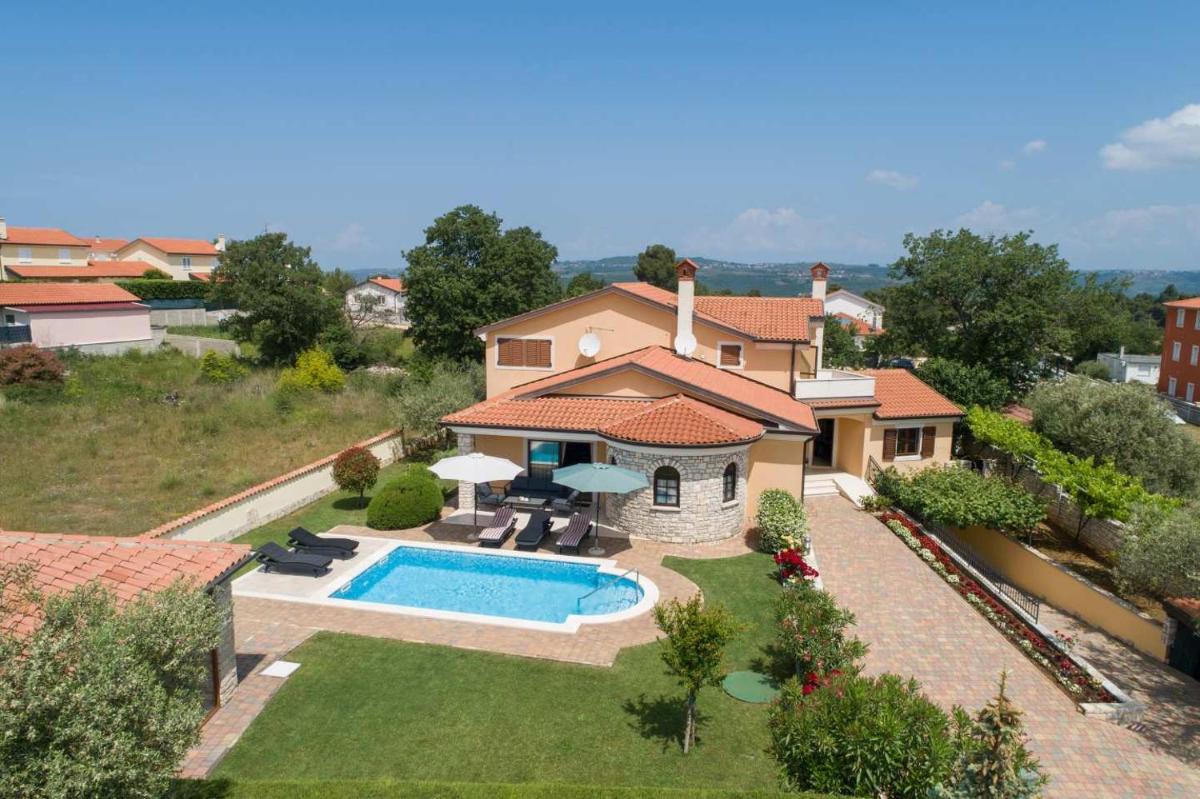 Villa Morena - Housity