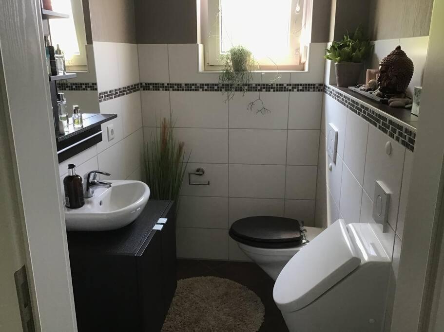 Großes modernes Haus bei Hamburg mit Terrasse Garten Whirlpool Wallbox WLAN - Housity