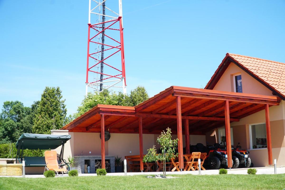 Eplényi Apartmanház - Housity