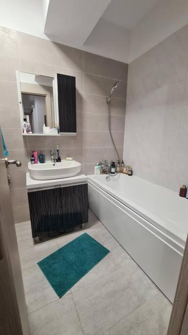 Suitetrails - apartament spatios, central Grozavesti
