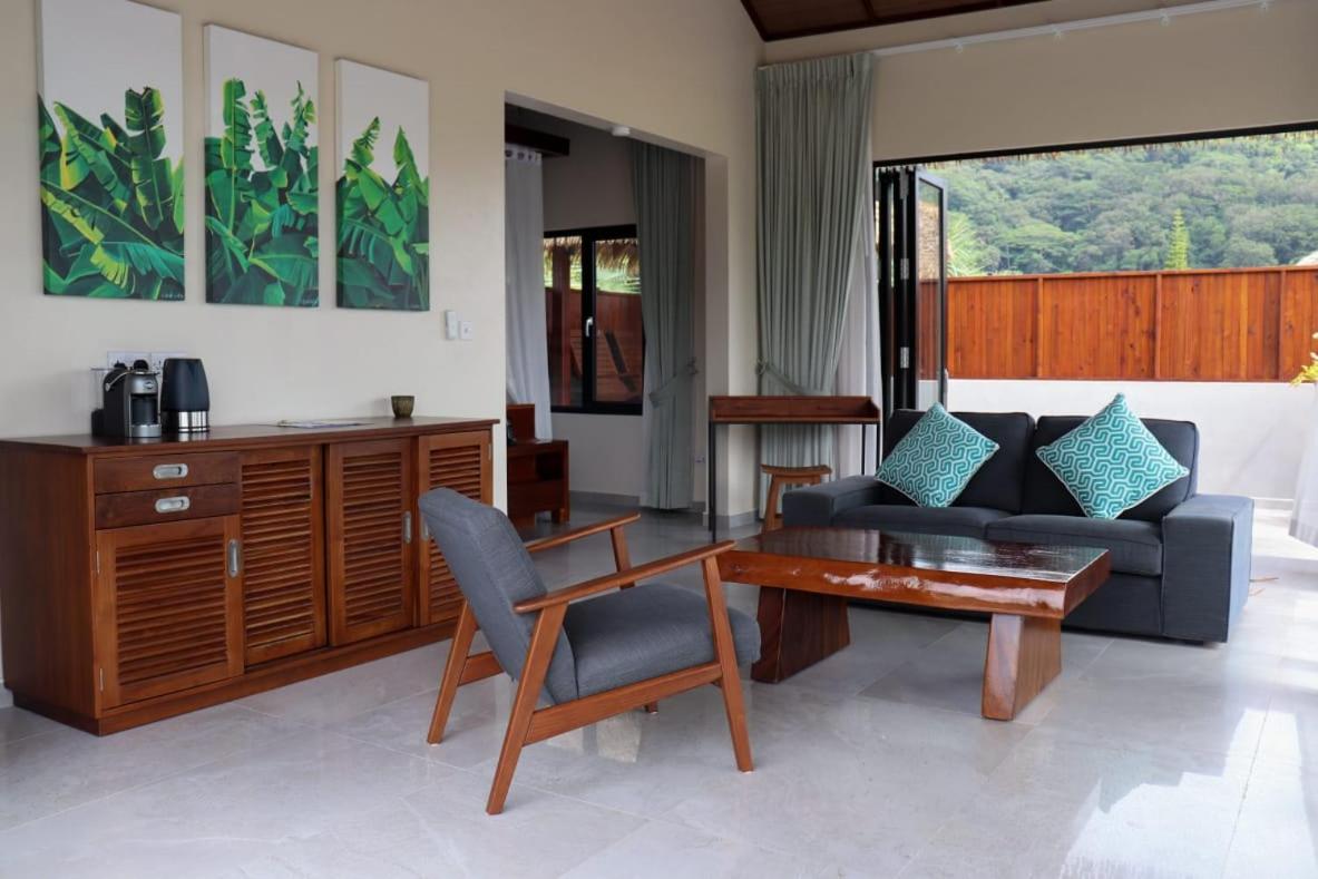Blue Lagoon - Housity