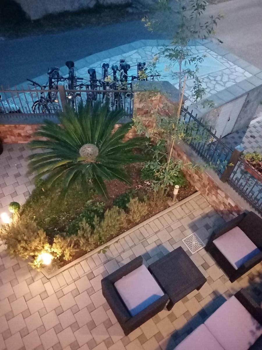 Apartments Ivanković - Housity